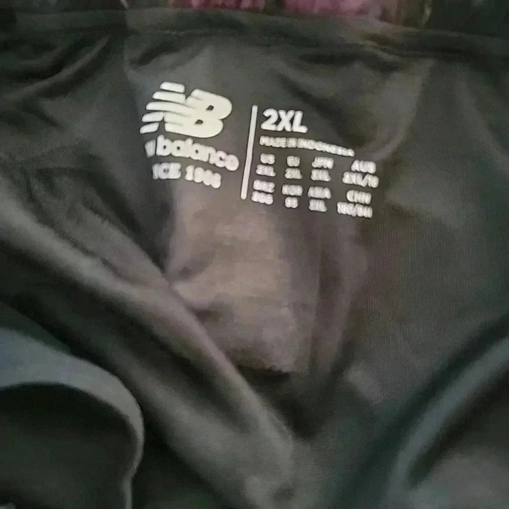 New Balance Shorts Womens 2XL Multicolor Printed 3in Short Running Workout NEW - Picture 4 of 4